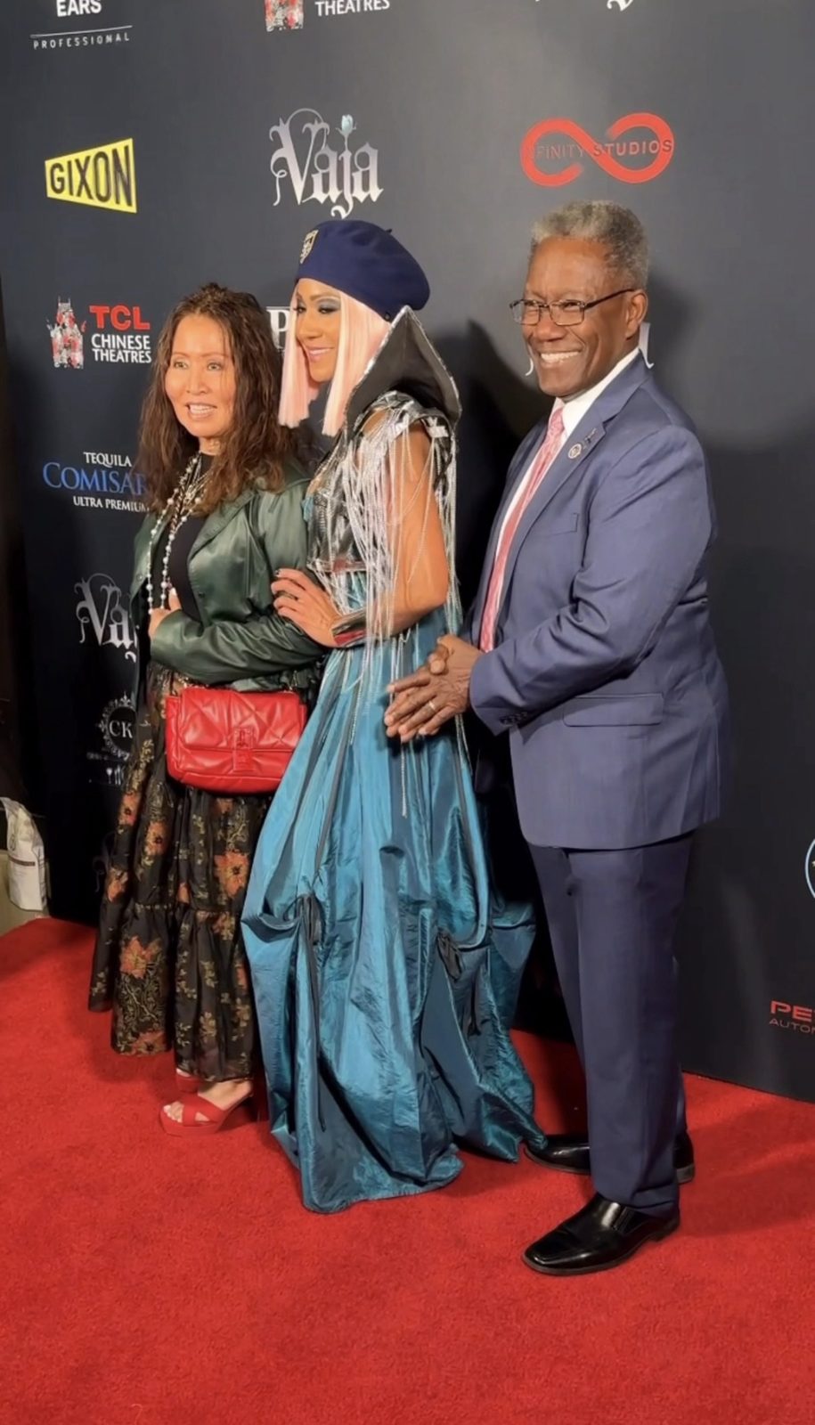 Vaja with her parents on the red carpet at the TCL Chinese Theatres world premiere